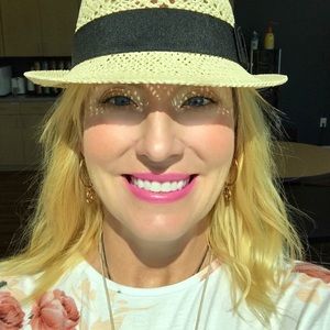 Meet your Posher, Jenn